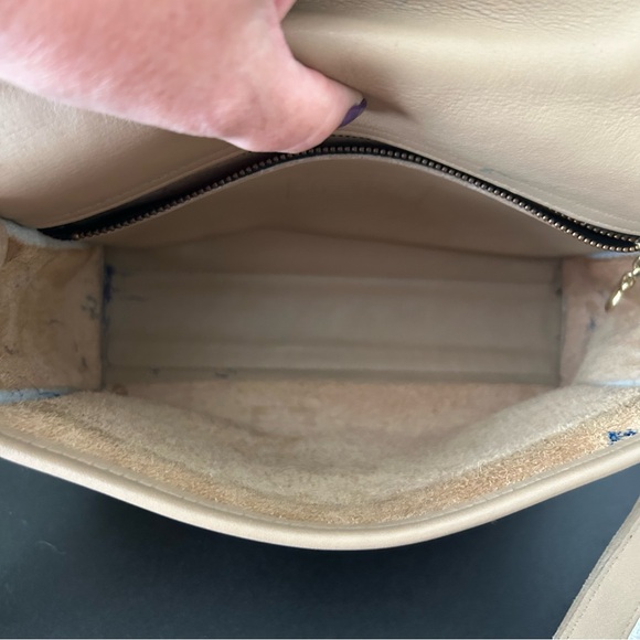 Vintage Coach Court Crossbody in Tan Leather - Picture 12 of 14